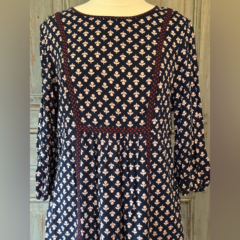 Boden US12 navy and pink dress